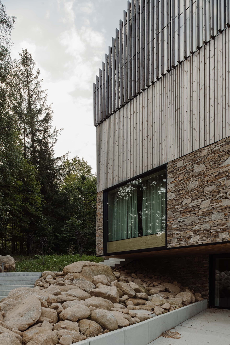 Apartments in Wolf Clearing studio de materia