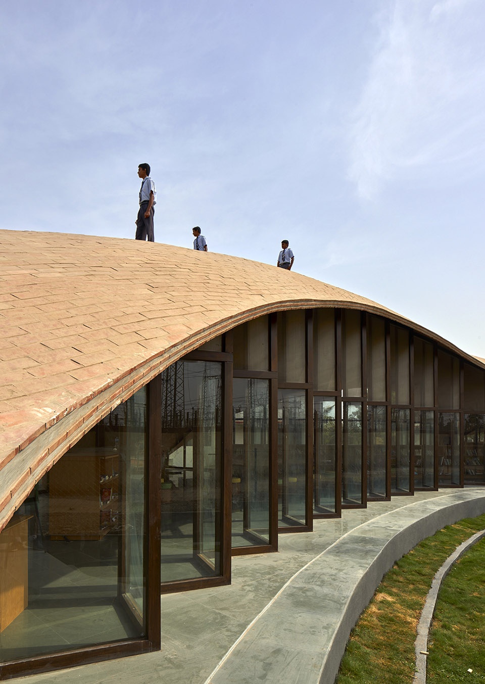 maya somaiya library sharda school by sameep padora associates