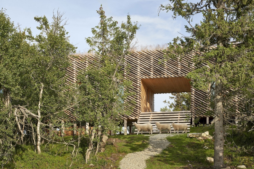 skigard hytte by mork ulnes architects