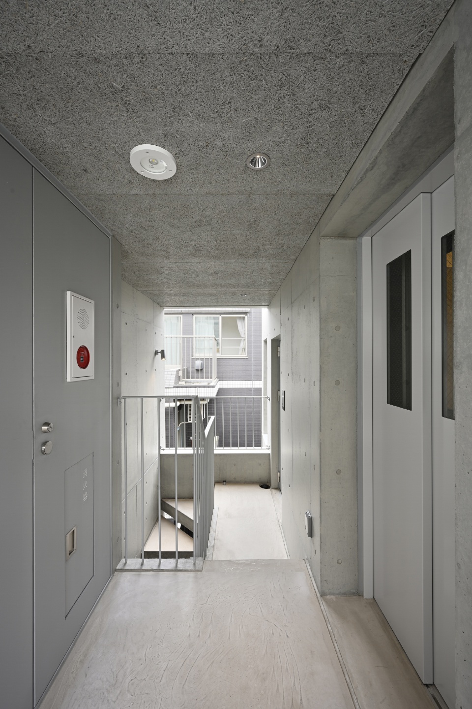 fudomae apartment by akira koyama and key operation inc architects