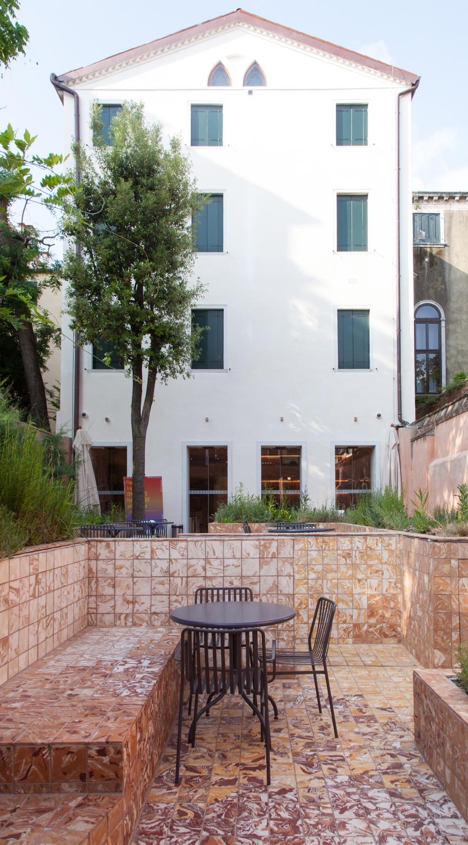 laguna viva by assemble