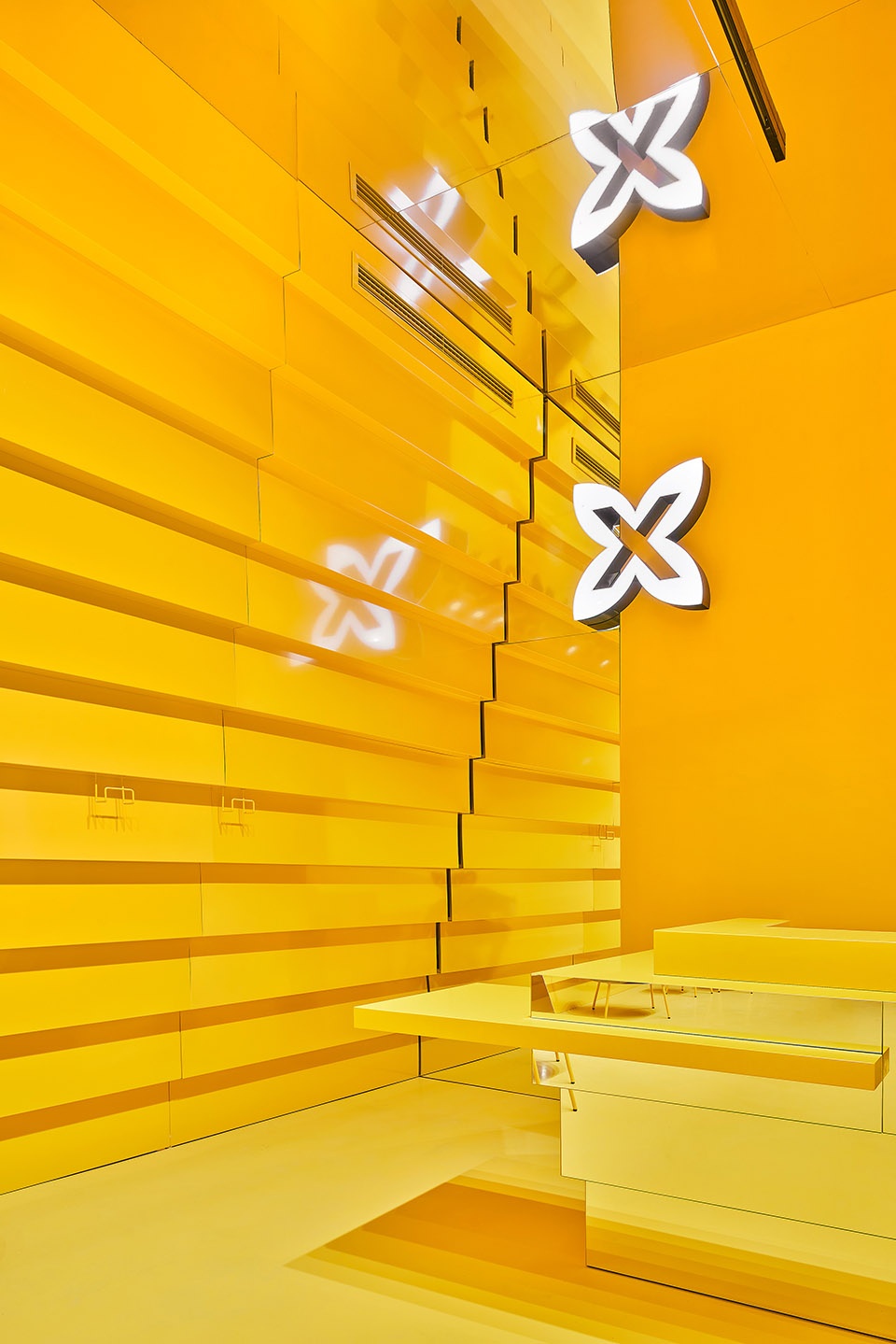 step store 12 mcarthurglen designer outlet malaga by studio animal