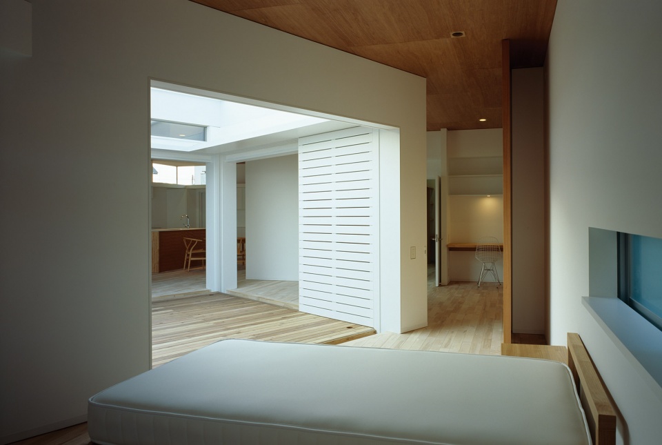 f white chiba prefecture by takuro yamamoto architects