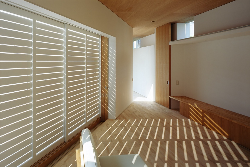 f white chiba prefecture by takuro yamamoto architects