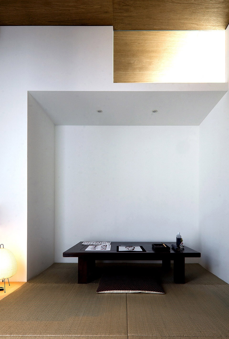 f white chiba prefecture by takuro yamamoto architects