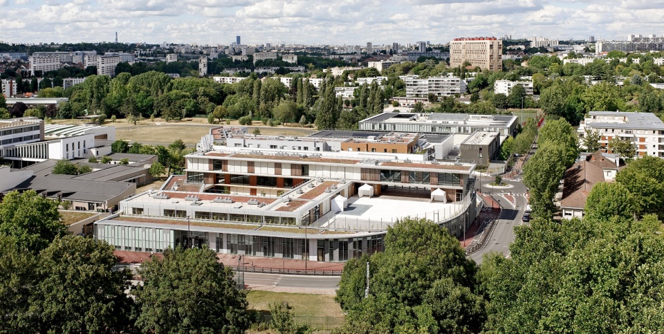 school center and leisure activity center in antony by dietmar feichtinger architectes