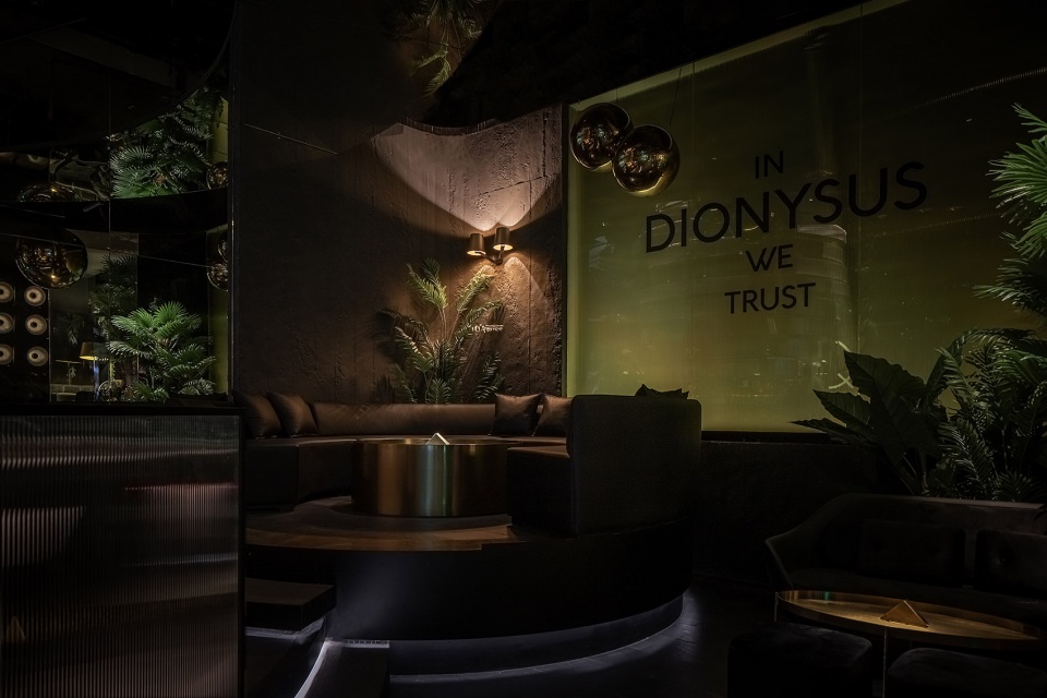 pluto bar by triostudio