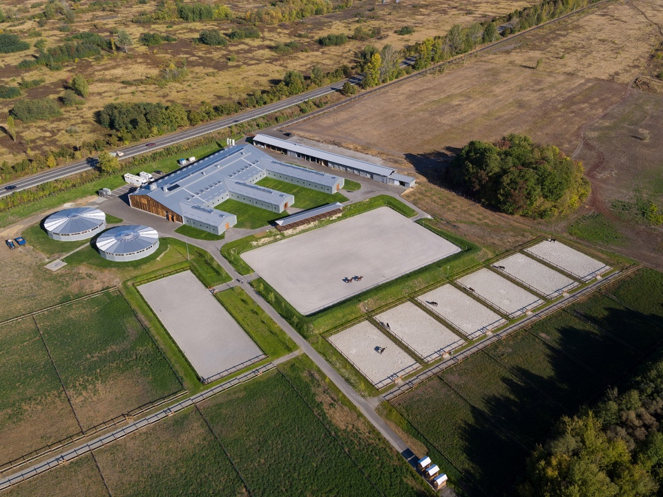 vg horse club by drozdovpartners