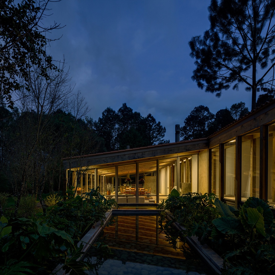 santana house by manuel cervantes estudio