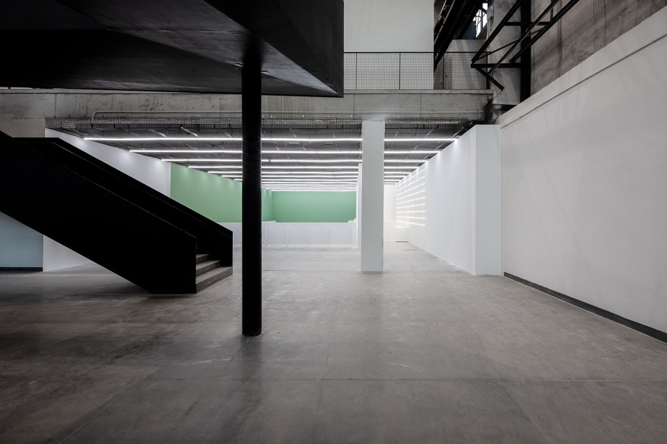 Westbund Art Cafe Lounge by COORDINATION ASIA