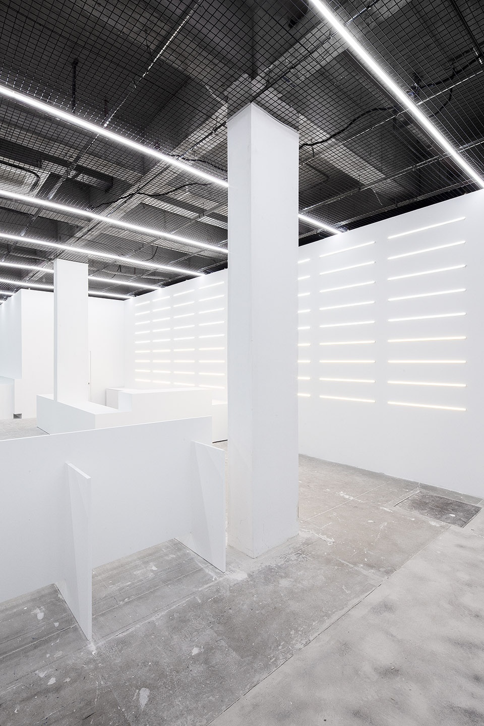 Westbund Art Cafe Lounge by COORDINATION ASIA