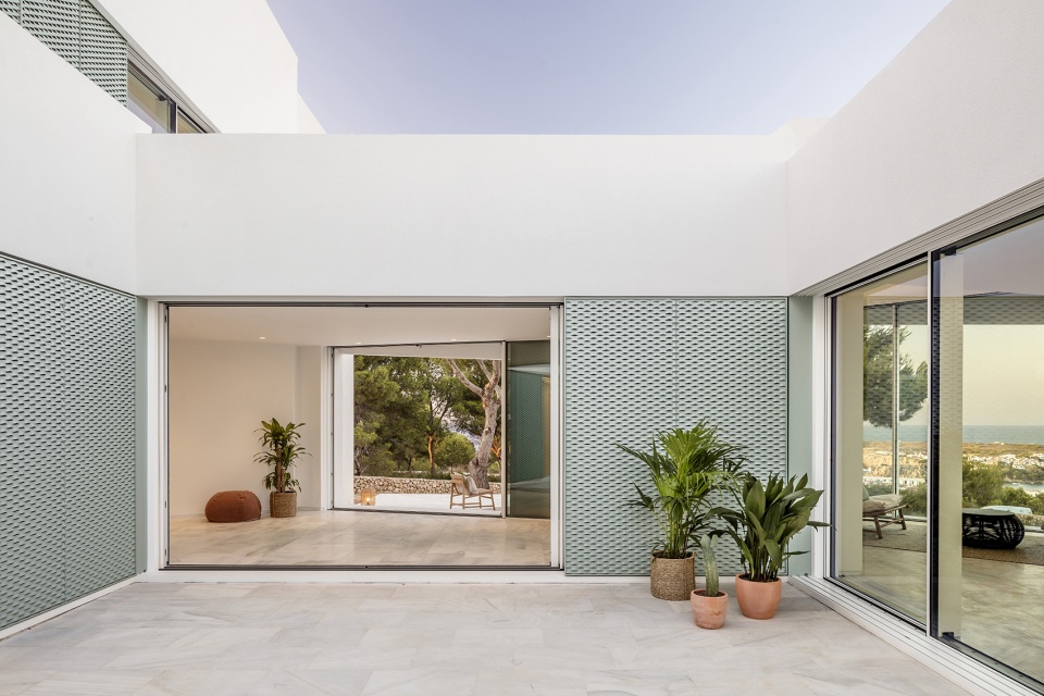patio house by nomo studio 1