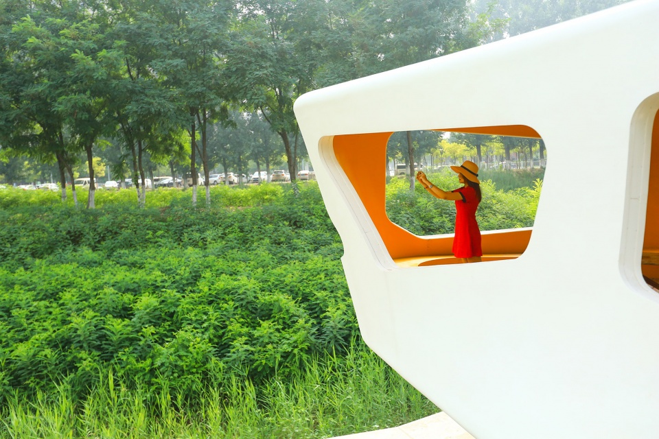 the beijing yongxing river greenway china by turenscape