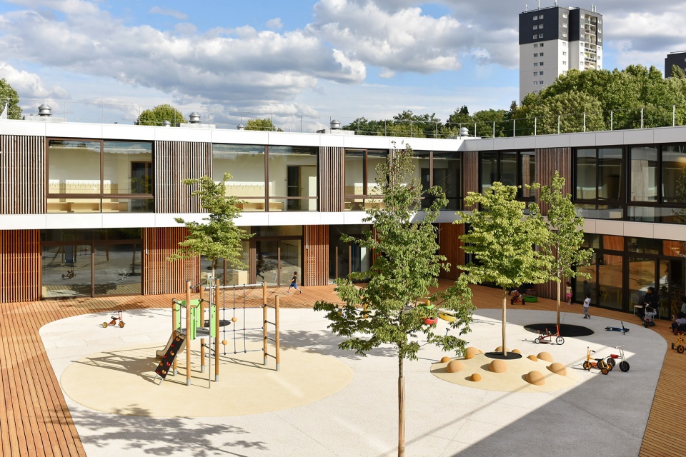 school center and leisure activity center in antony by dietmar feichtinger architectes