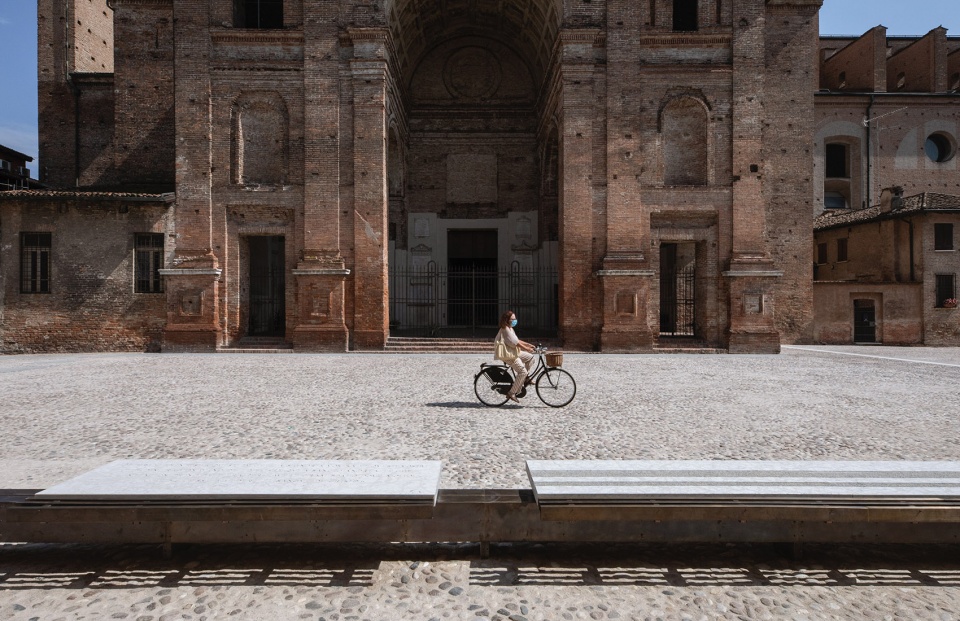Riqualificazione Piazza L B Alberti by Archiplan Studio