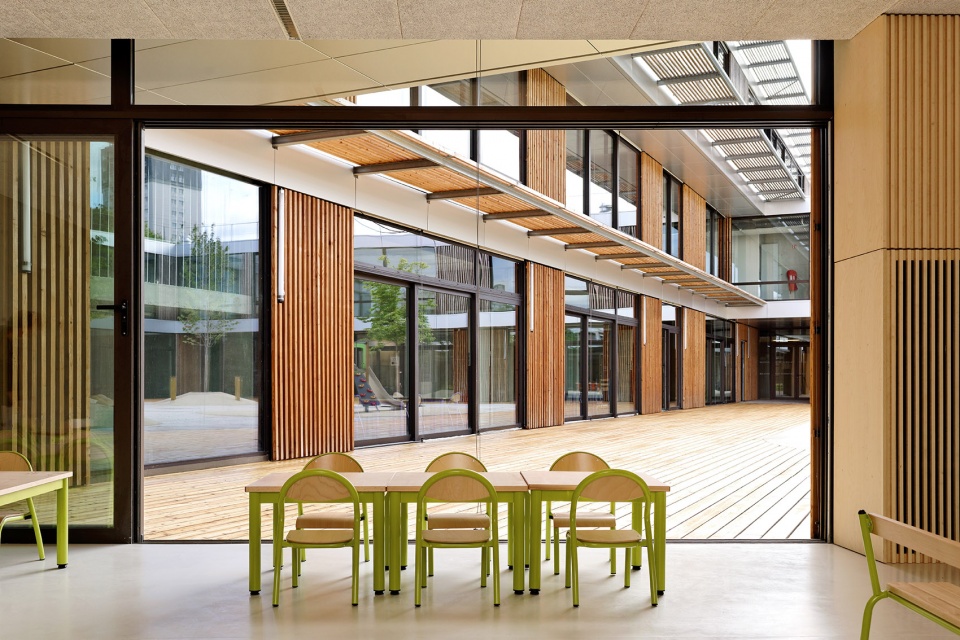school center and leisure activity center in antony by dietmar feichtinger architectes