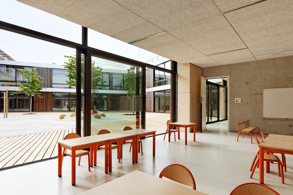 school center and leisure activity center in antony by dietmar feichtinger architectes