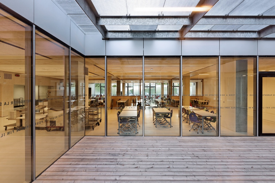 school center and leisure activity center in antony by dietmar feichtinger architectes