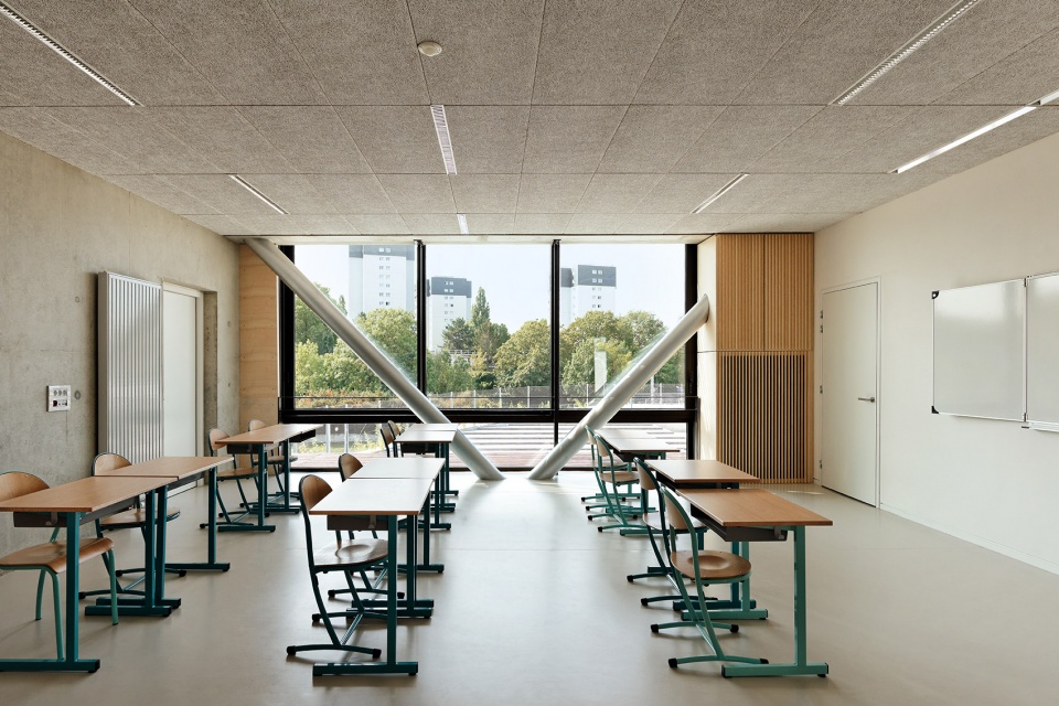 school center and leisure activity center in antony by dietmar feichtinger architectes
