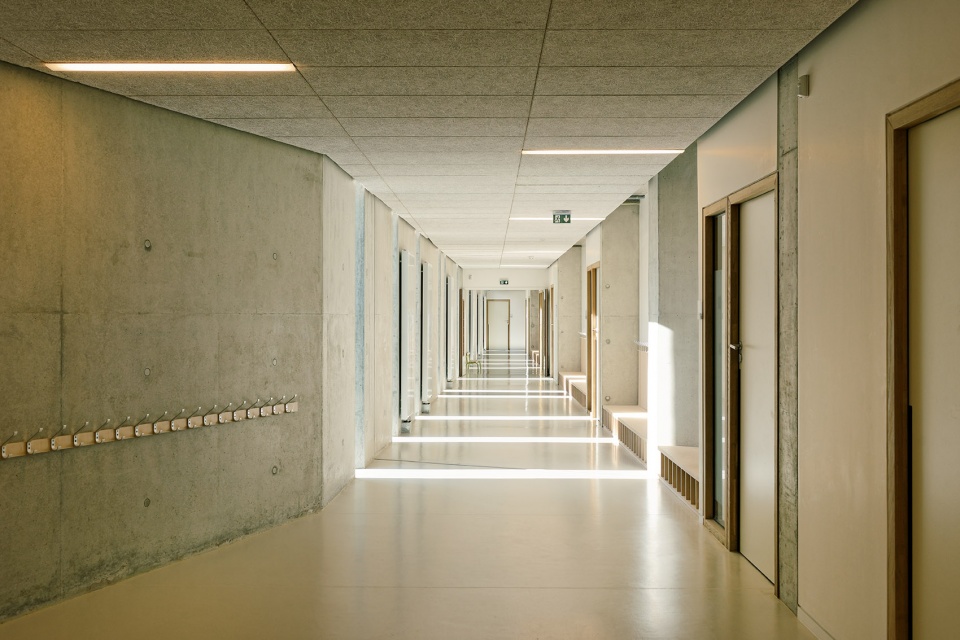 school center and leisure activity center in antony by dietmar feichtinger architectes