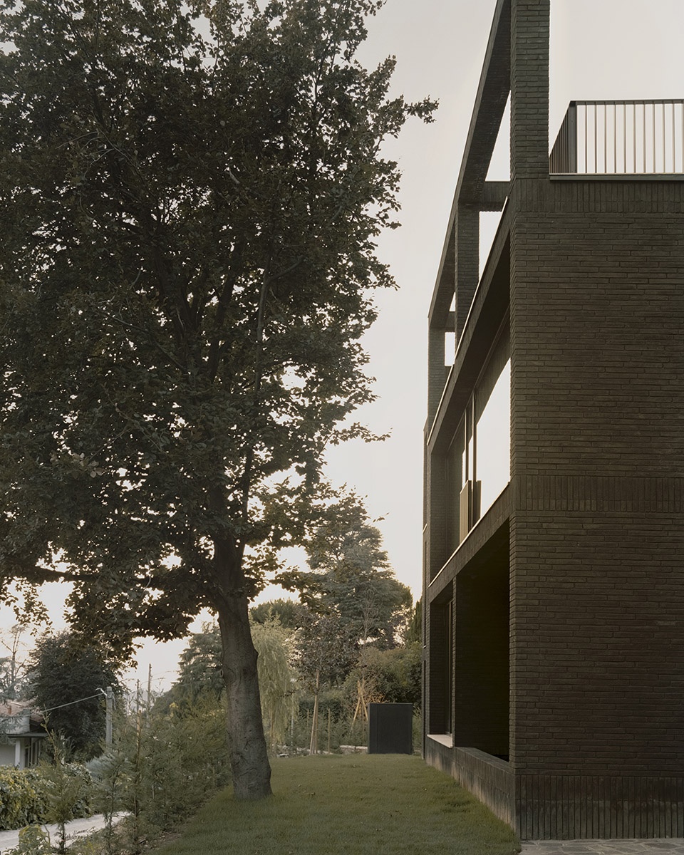 pr house brescia by aa ls luigiserboliarchitetti