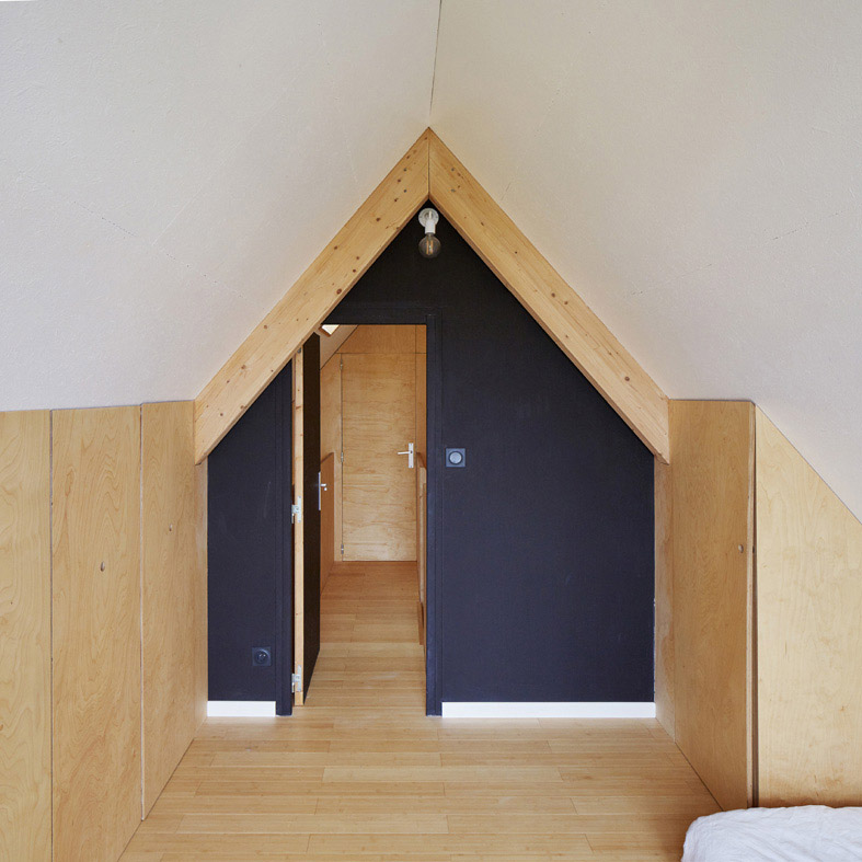 The House between the Walls arba