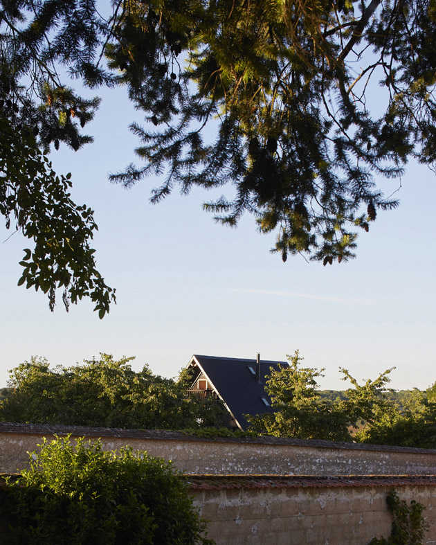 The House between the Walls arba