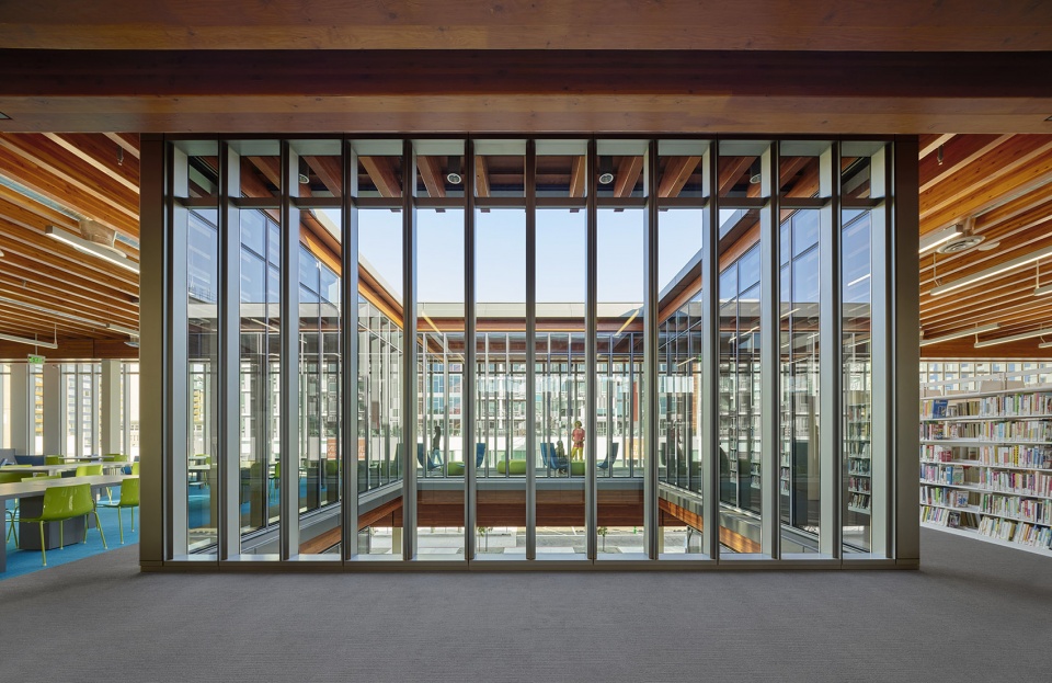 Billie Jean King Main Library by SOM