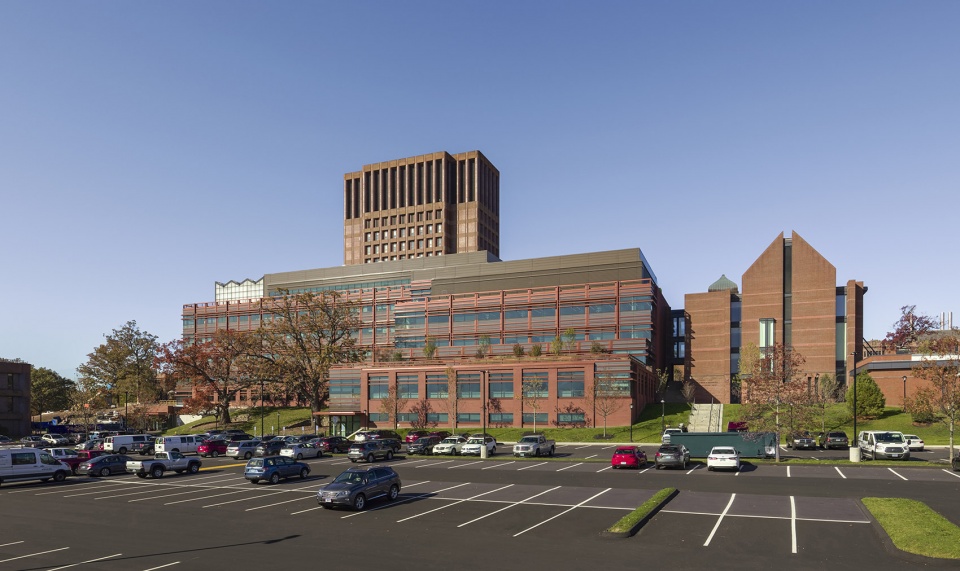 Yale Science Building by Pelli Clarke Pelli Architects