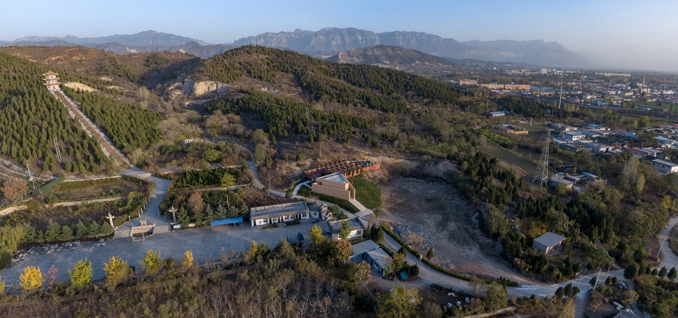 longshan cemetery jiaozuo china by studio 10