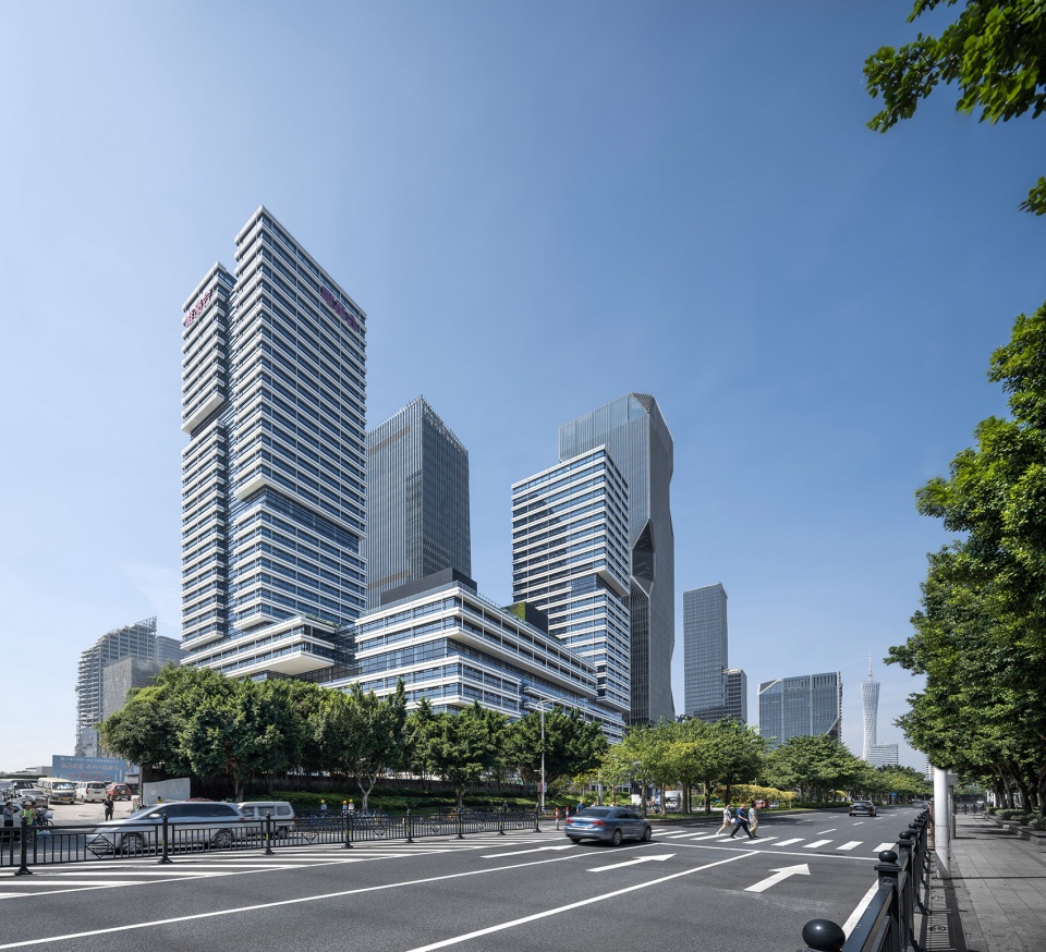 Modern office design for vip com China by gmp
