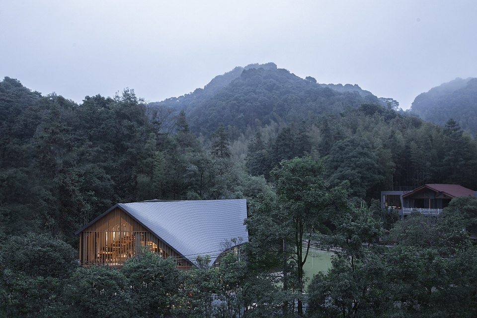 Nankun Secret Art Restaurant China by Wildurban Architects