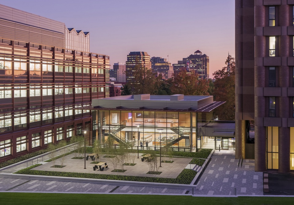 Yale Science Building by Pelli Clarke Pelli Architects