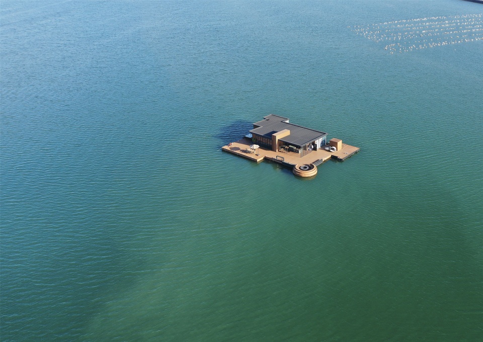 hi sea floating hotel china by balance design
