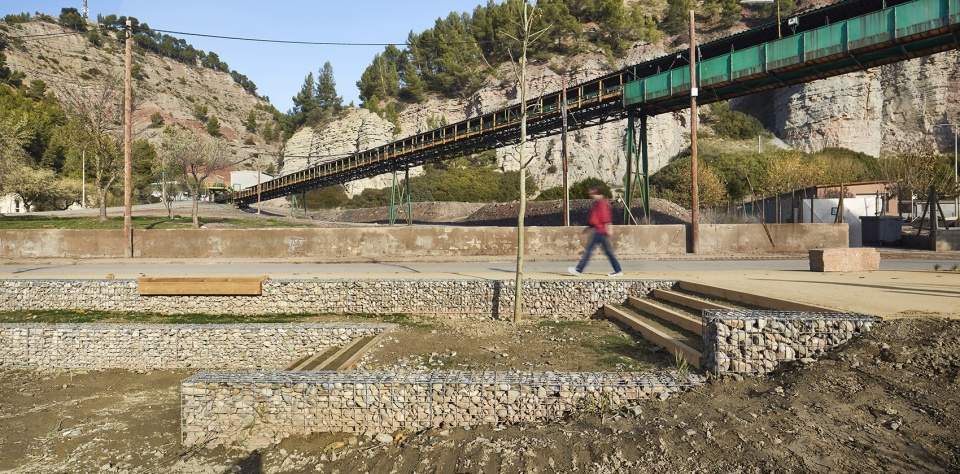 landscape regeneration of cami de cabrianes by estudi08014