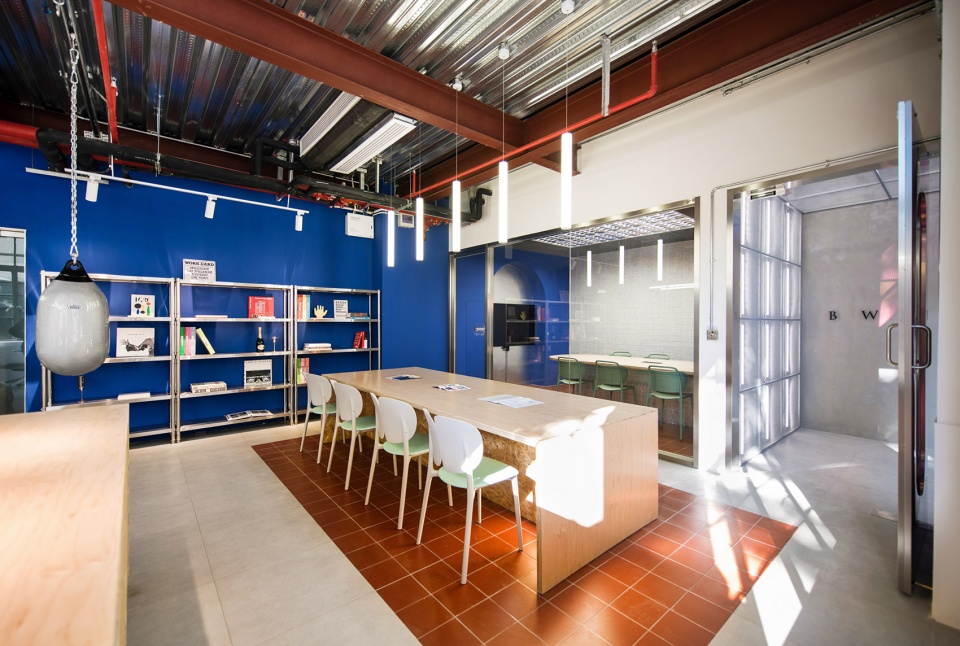 Bwzy Lab A Play on Light and Color China by Bwzy