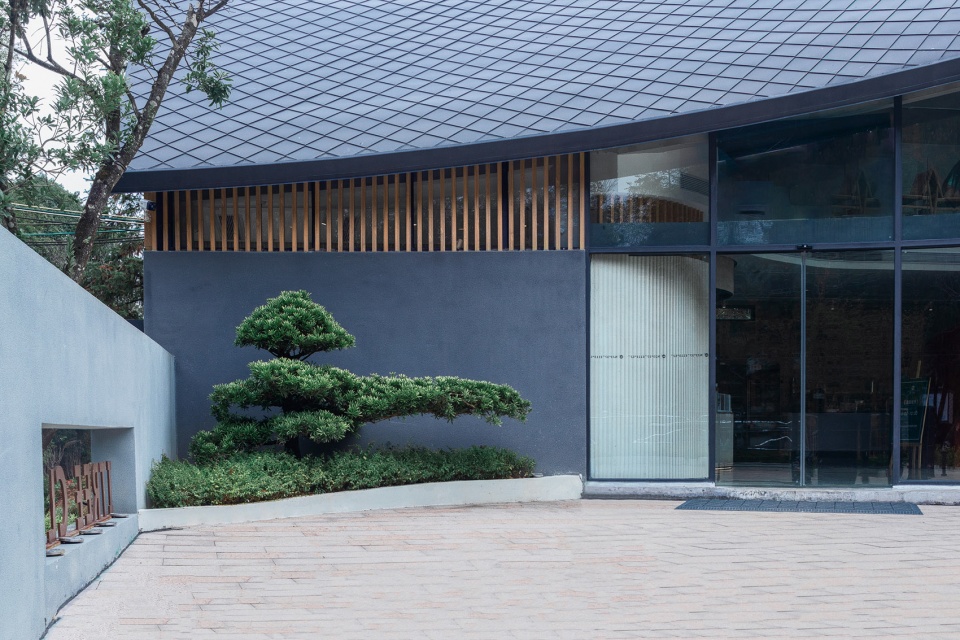 Nankun Secret Art Restaurant China by Wildurban Architects