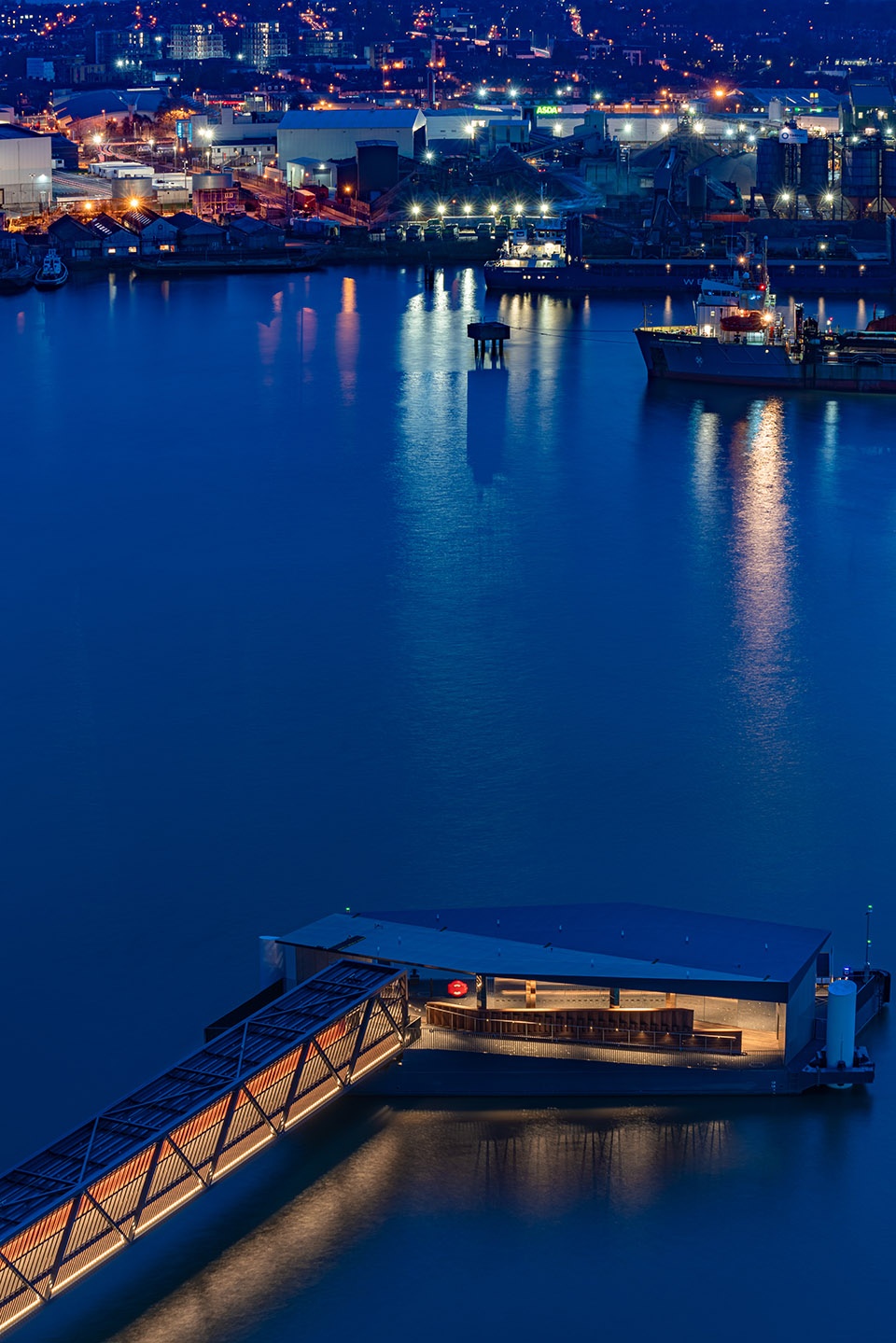royal wharf pier by nex architecture