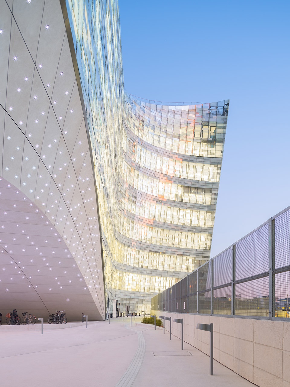 le monde group headquarters by snohetta