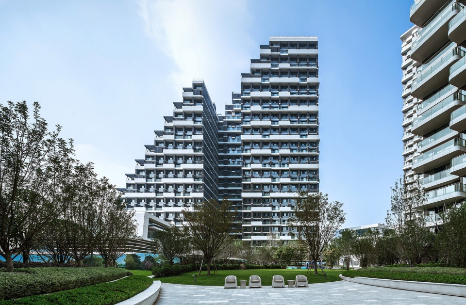 Hanhai Luxury Condos ARCHIMORPHIC INC