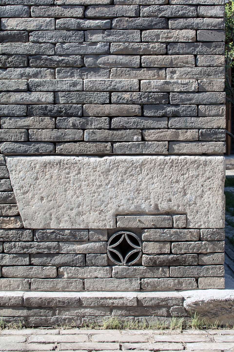 Time Shard Chinese Opera Base in the Qingyun Hutong Origin Architect