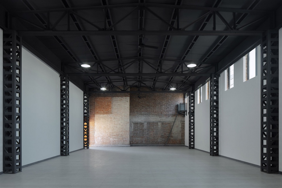 Time Shard Chinese Opera Base in the Qingyun Hutong Origin Architect