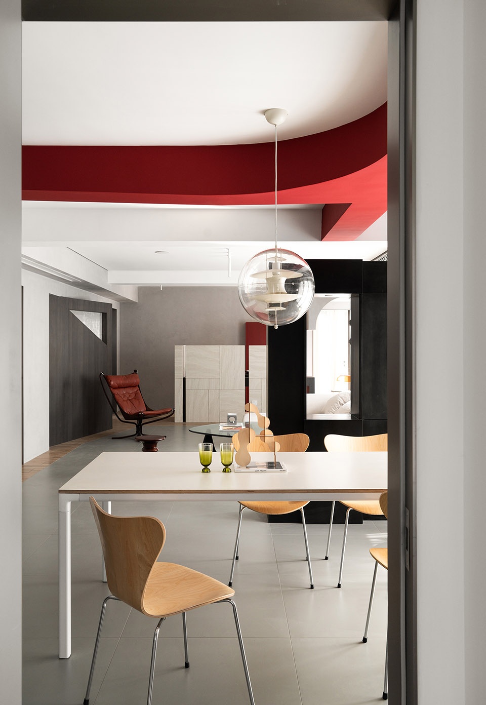 Apartment with free plan and fluent space DNA Architects