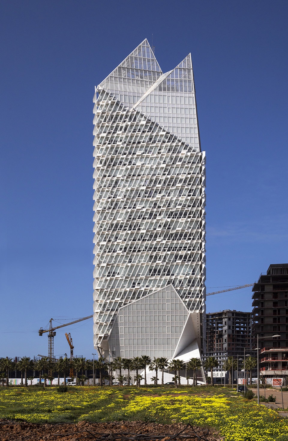 Casablanca Finance City Tower by Morphosis