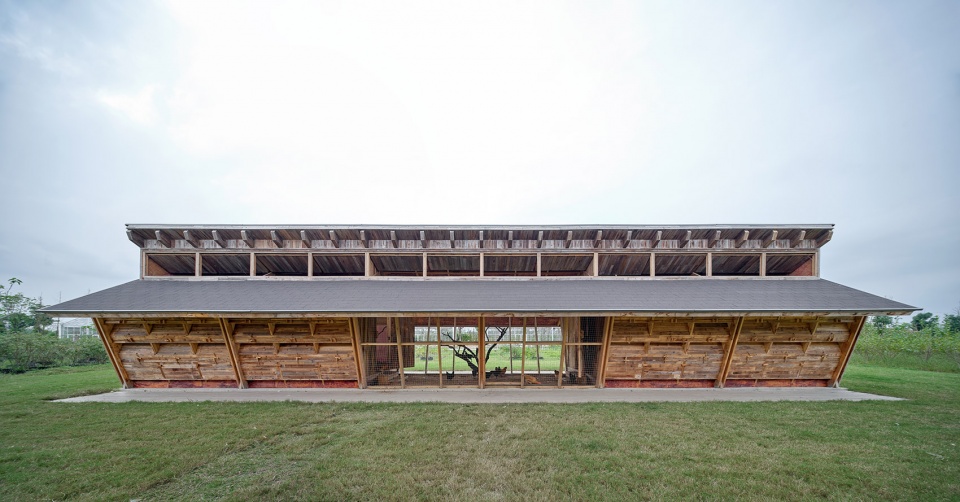 naera hotel chicken coop china by leeko studio