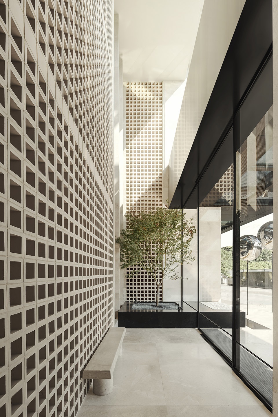 icon hotel china by tomo