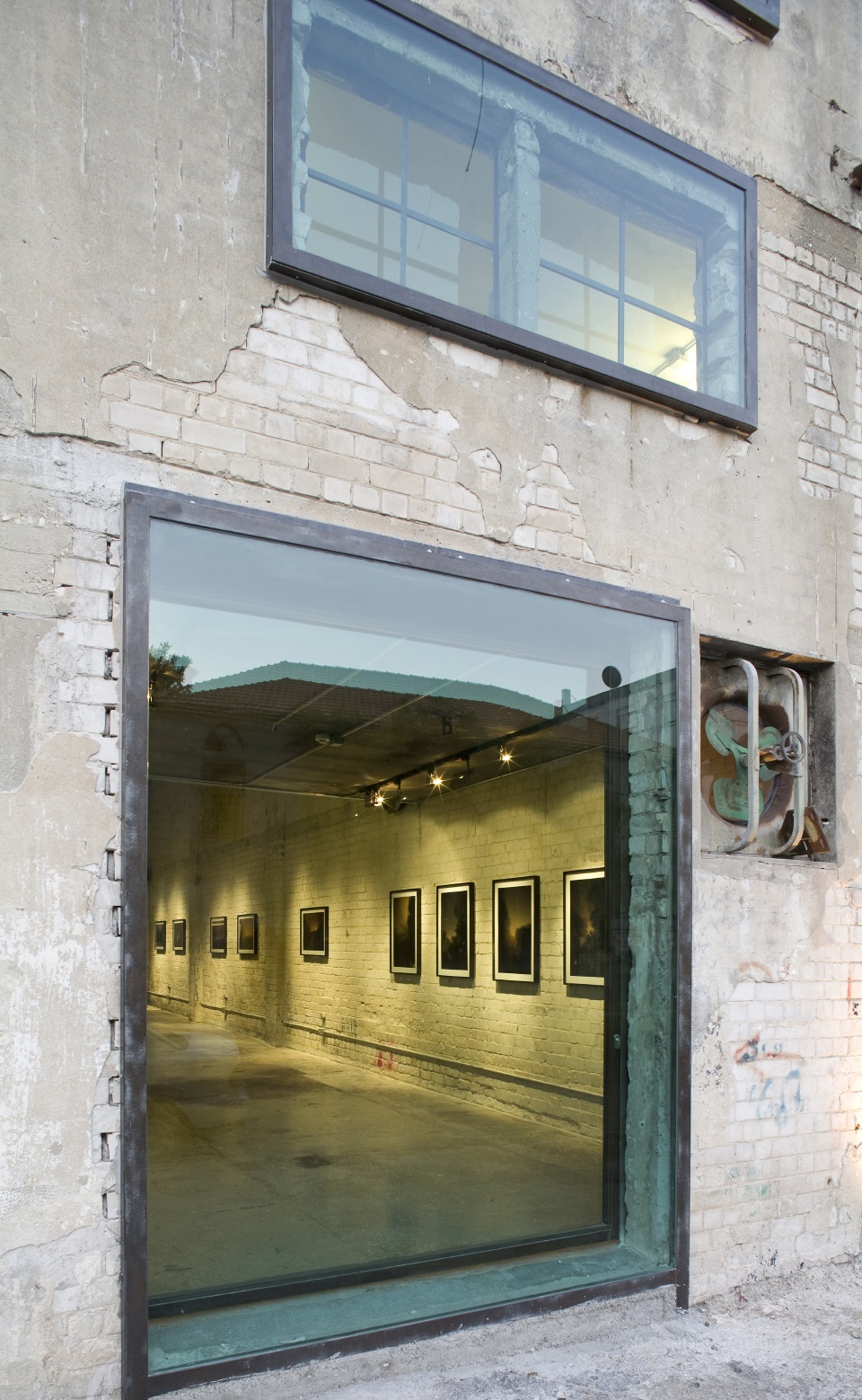 contemporary art gallery by a lerman architects 1