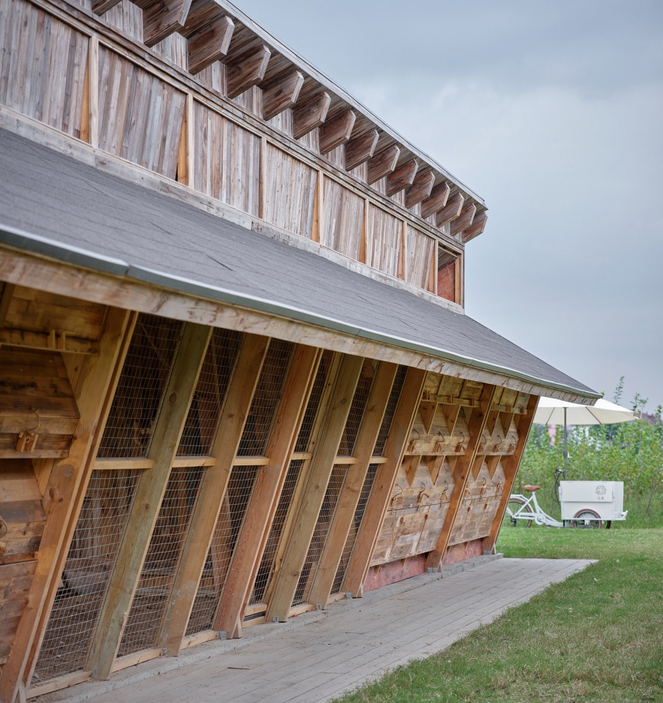 naera hotel chicken coop china by leeko studio