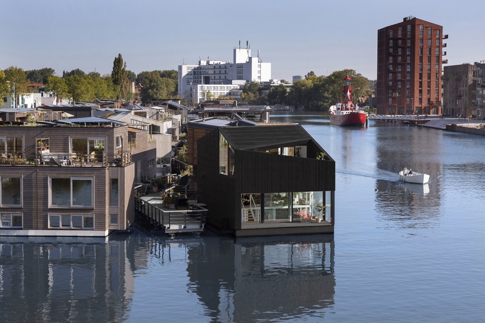 Floating Home by i29