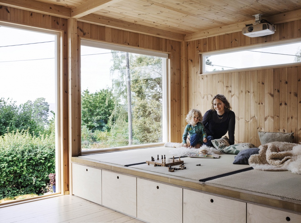 Wood Slat Shotgun House Austigard Arkitektur